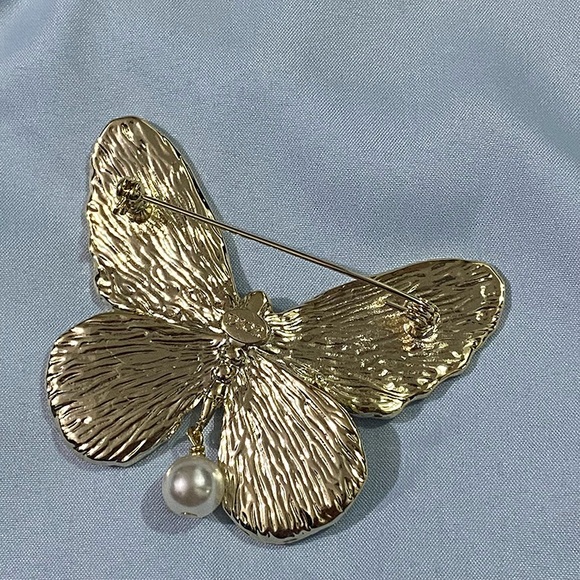 Dior Butterfly Pearl Pendant Brooch - Picture 7 of 7